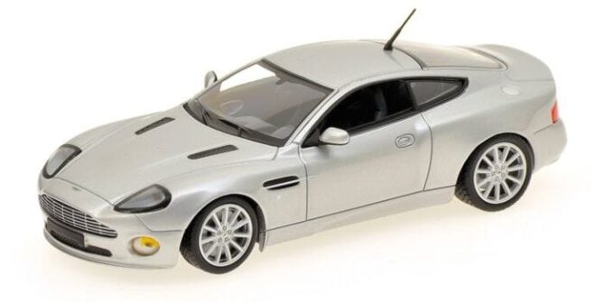 Aston Martin Vanquish S 2004 1 to 43 scale Minichamps Diecast Model Car