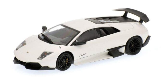 Lamborghini Murcielago LP670-4 SV 2009 1 to 43 scale Minichamps Diecast Model Car