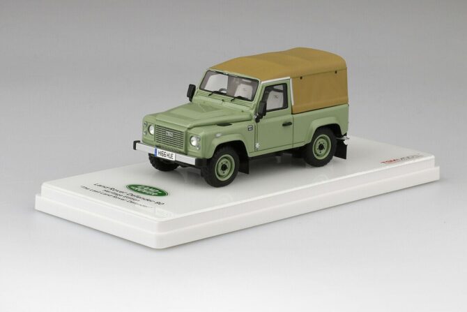 Land Rover Defender 90 'The Last Defender' 1 to 43 scale TrueScale Miniatures Resin Model Car