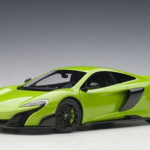 McLaren 675 LT 2016 1 to 18 scale AUTOart Composite Model Car