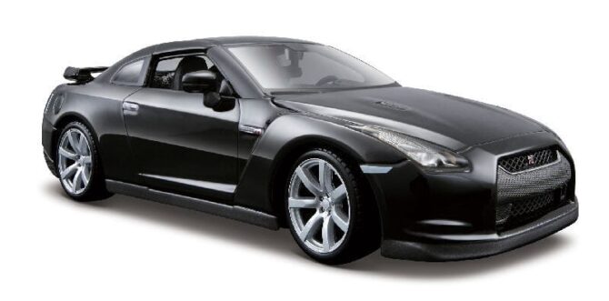 Nissan GT-R 2009 1 to 24 scale Maisto Diecast Model Car