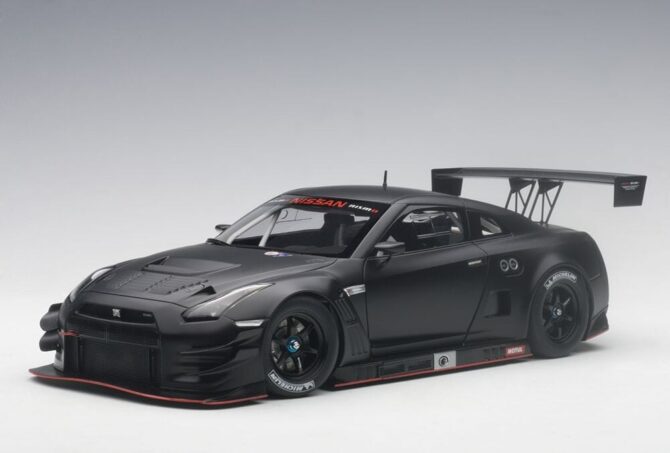 Nissan GT-R Nismo GT3 2015 1 to 18 scale AUTOart Composite Model